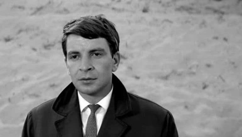 &laquo;Бегущая по волнам&raquo; &mdash; краткое содержание романа  А. Грина по главам