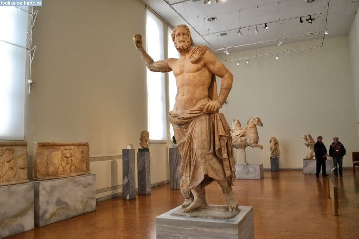 Бог Посейдон в греческой мифологии, жена, биография и история