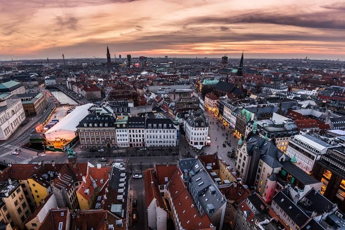 Дания — особенности развития экономики, промышленности и культуры страны