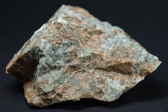 Гранит горная порода, происхождение, признаки, виды и описание кратко (2 класс, окружающий мир)