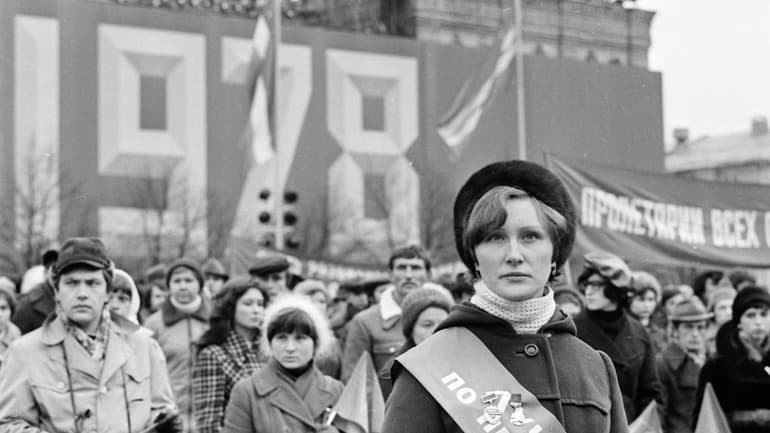 История Комсомола &mdash; создание, развитие и распад Коммунистического союза молодёжи