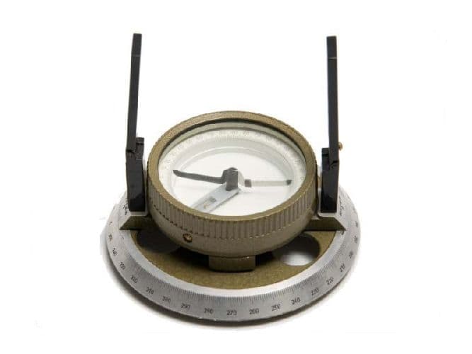 Как определить азимут на объект и от точки до точки (6 класс, география)