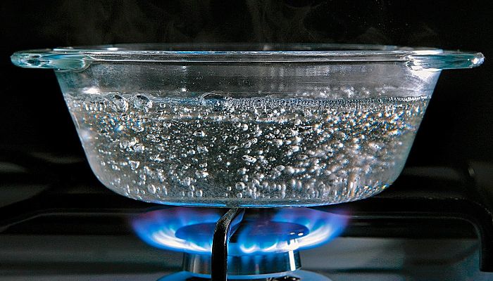 Кипение &ndash; кратко тема об удельной теплоте, формула для воды и определение явления (8 класс)