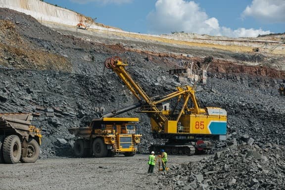 Минеральные ресурсы Зарубежной Европы &ndash; таблица, обеспеченности стран