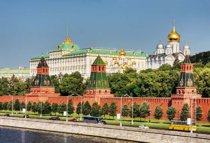 Московский Кремль и его достопримечательности (2 класс, окружающий мир)