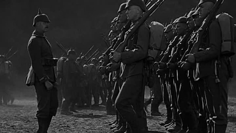 &laquo;На западном фронте без перемен&raquo; &mdash; краткое содержание романа Э.М. Ремарка