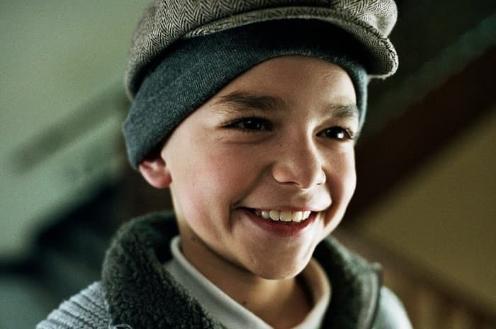 «Оскар и розовая дама» — краткое содержание романа Эрика-Эммануэля Шмитта