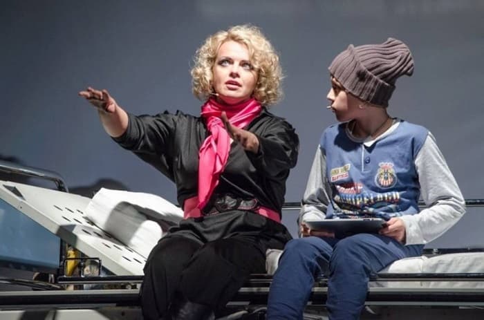 «Оскар и розовая дама» — краткое содержание романа Эрика-Эммануэля Шмитта