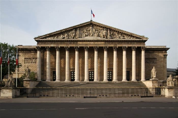 Парламент Франции &ndash; форма правления и государственное устройство