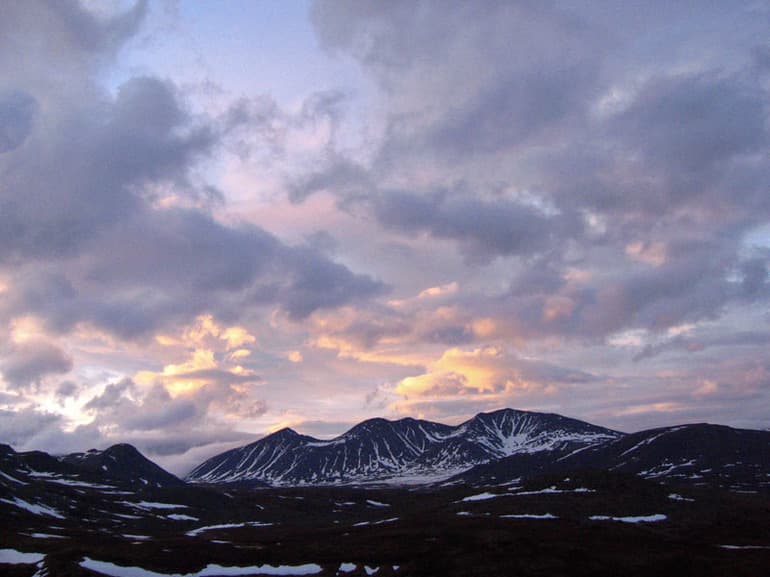 Природные зоны Урала &mdash; особенности и разнообразие климата, флоры и фауны