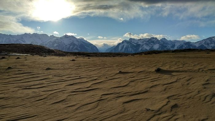 Пустыни России &ndash; какие есть и где, названия и какую территорию занимают, для доклада кратко (4 класс)