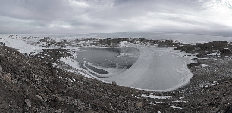 Реки и озера Антарктиды &mdash; список крупнейших водоемов