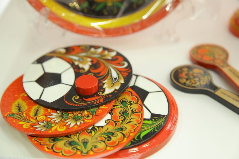 Сообщение о хохломской росписи &mdash; особенности, описание и элементы промысла