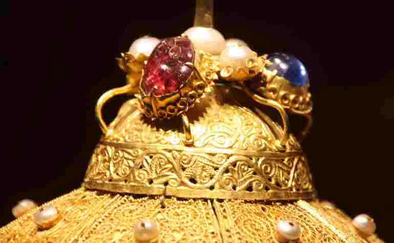 Сообщение о шапке Мономаха &mdash; происхождение и значение