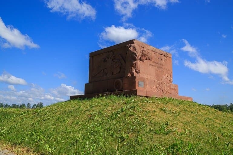 Сообщение про памятник на Бородинском поле