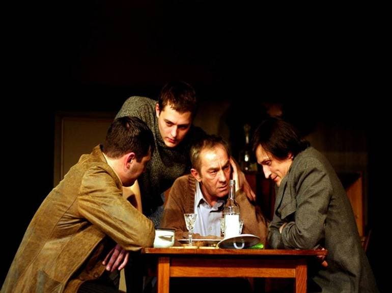 &laquo;Старший сын&raquo; &mdash; краткое содержание пьесы А. Вампилова