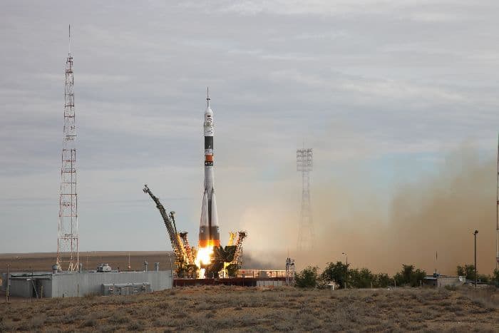 Страна, открывшая путь в космос (окружающий мир, 4 класс)