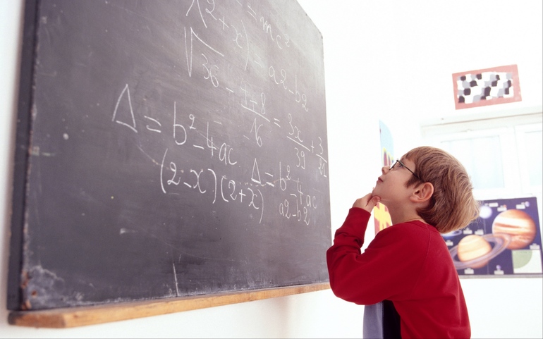 «Тринадцатый подвиг Геракла» — краткое содержание рассказа Ф. Искандера