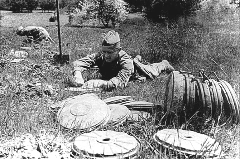 «В окопах Сталинграда» — краткое содержание повести Виктора Некрасова